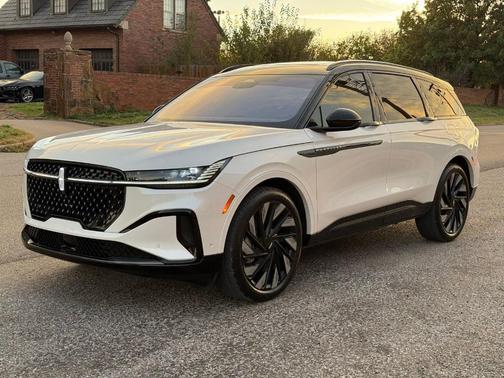 2024 Lincoln Nautilus Reserve