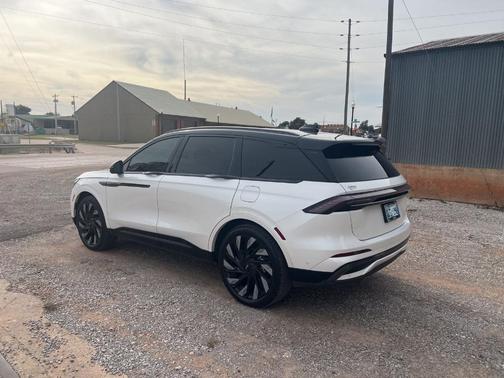 2024 Lincoln Nautilus Reserve