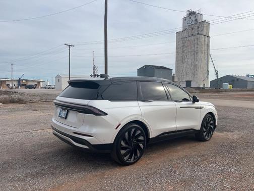 2024 Lincoln Nautilus Reserve