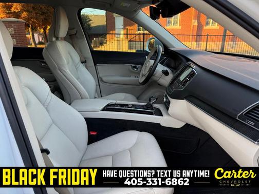 2020 Volvo XC90 T5 Momentum 7 Passenger