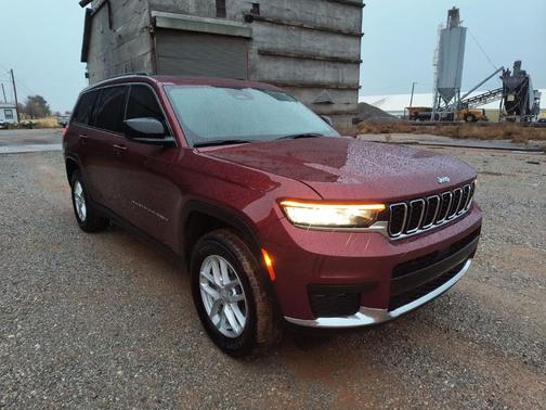 2022 Jeep Grand Cherokee L Laredo