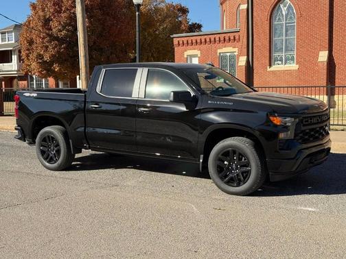2026 Chevrolet Silverado 1500 Custom