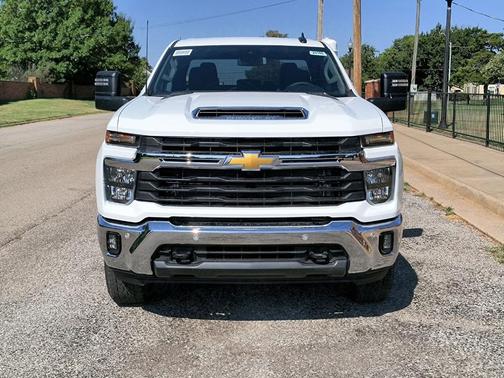 2025 Chevrolet Silverado 3500 LT