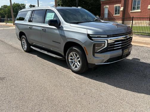 Sterling Gray Metallic 2026 Chevrolet Suburban LT