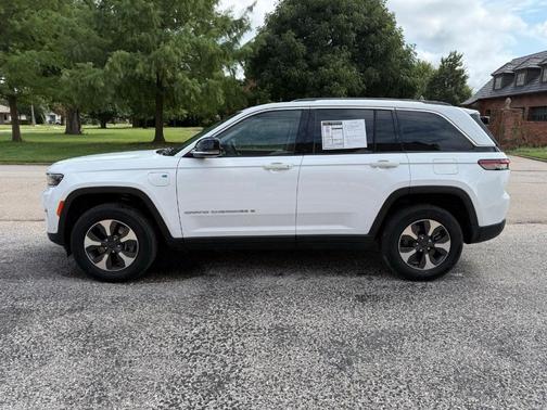 2022 Jeep Grand Cherokee 4xe Base