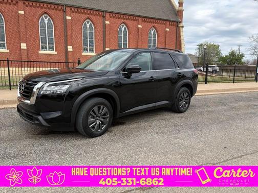 2024 Nissan Pathfinder SV