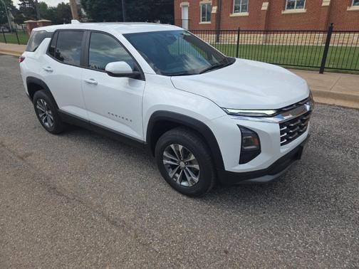 Summit White 2026 Chevrolet Equinox LT