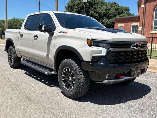 White Sand 2026 Chevrolet Silverado 1500 ZR2