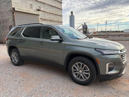 2023 Chevrolet Traverse LT Cloth