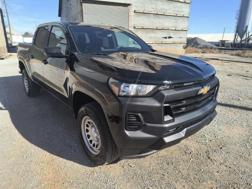 2024 Chevrolet Colorado WT