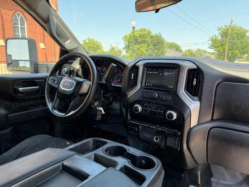 2022 GMC Sierra 2500 Pro