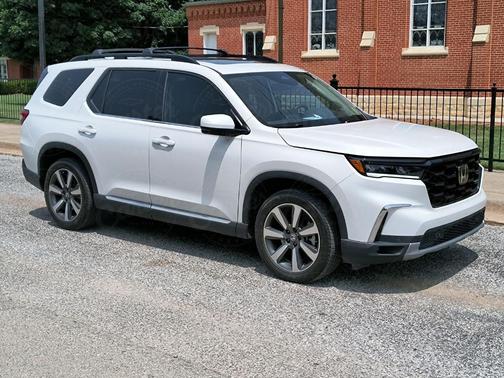 2024 Honda Pilot Touring
