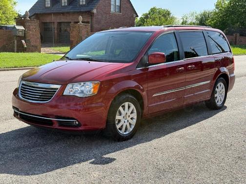 2012 Chrysler Town & Country Touring