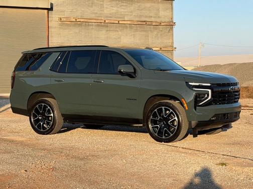 2025 Chevrolet Tahoe RST