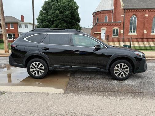 2023 Subaru Outback Premium