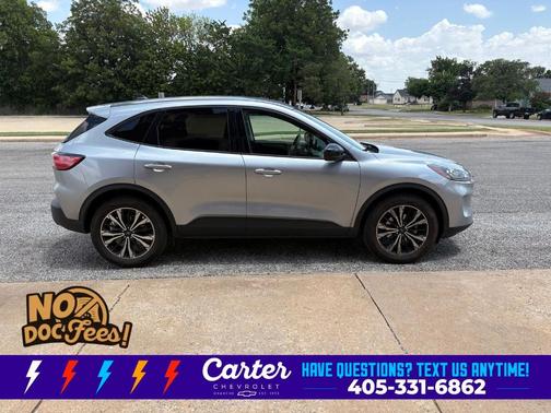 Silver Metallic 2022 Ford Escape SE