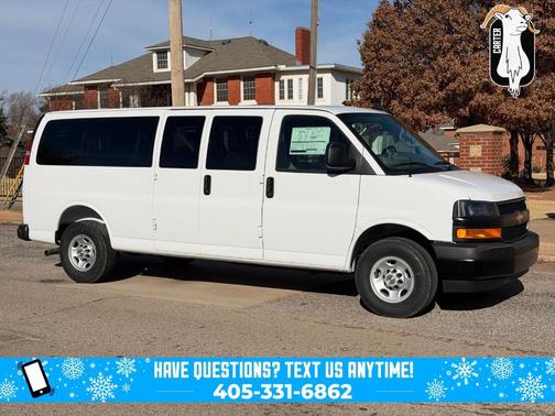 2025 Chevrolet Express 3500 LS