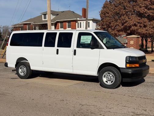 2025 Chevrolet Express 3500 LS