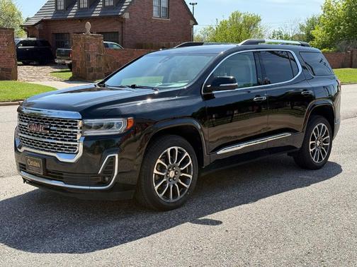 2022 GMC Acadia Denali