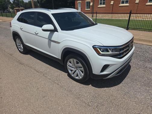 Pure White 2023 Volkswagen Atlas Cross Sport 2.0T SE w/Technology