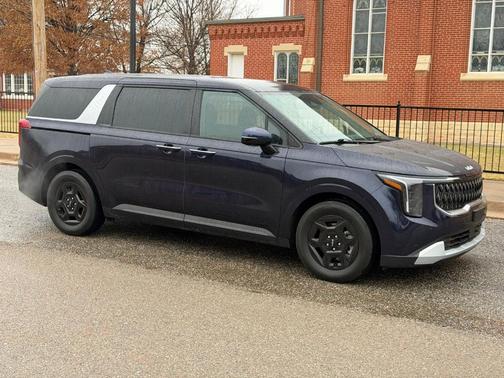 2025 Kia Carnival LXS