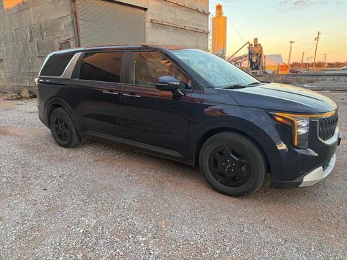 2025 Kia Carnival LXS
