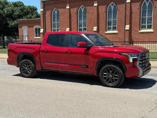 2024 Toyota Tundra Hybrid Platinum