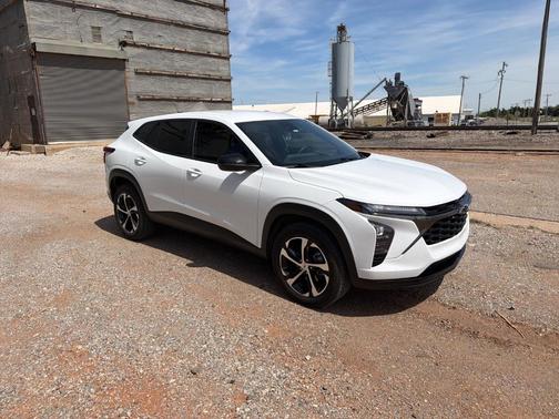 Summit White 2025 Chevrolet Trax 1RS