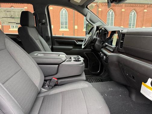2025 Chevrolet Silverado 3500 LT
