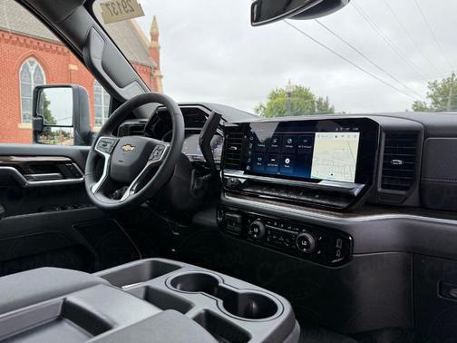 2025 Chevrolet Silverado 3500 LT