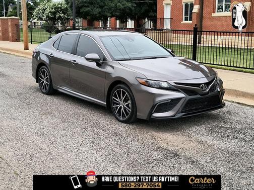2024 Toyota Camry SE