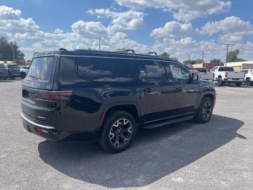 2023 Jeep Wagoneer L Series III