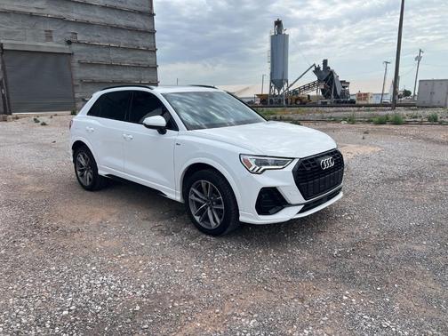 2023 Audi Q3 45 S line Premium