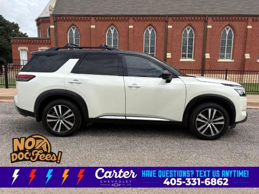 2 Tone White / Black Roof 2023 Nissan Pathfinder Platinum