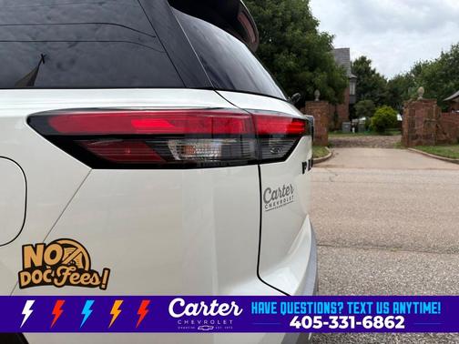 2 Tone White / Black Roof 2023 Nissan Pathfinder Platinum