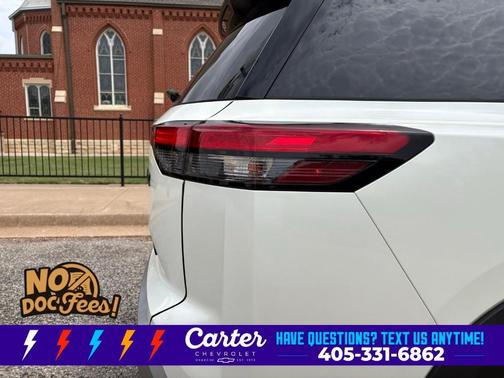 2 Tone White / Black Roof 2023 Nissan Pathfinder Platinum