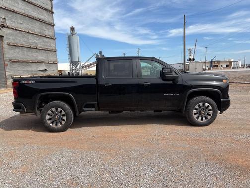 Black 2026 Chevrolet Silverado 2500 Custom