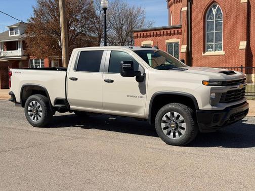 2026 Chevrolet Silverado 2500 Custom