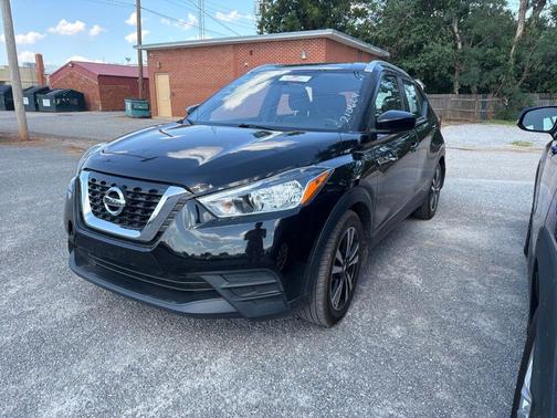 Super Black 2019 Nissan Kicks SV