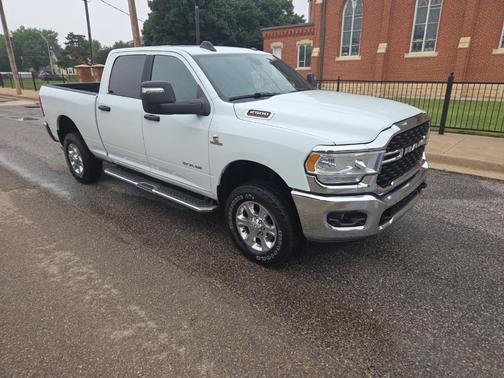 Bright White Clearcoat 2024 RAM 2500 Big Horn
