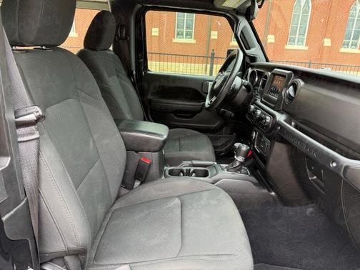 2022 Jeep Wrangler Sport