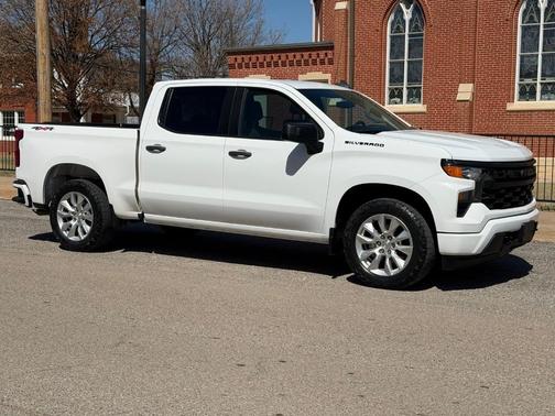 2023 Chevrolet Silverado 1500 Custom