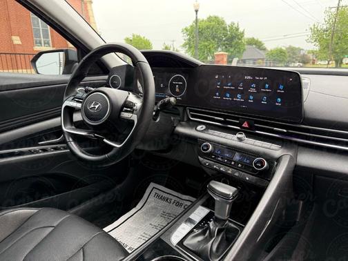2022 Hyundai ELANTRA Limited