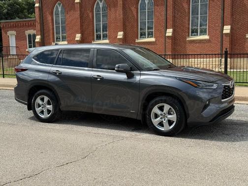 2024 Toyota Highlander Hybrid LE