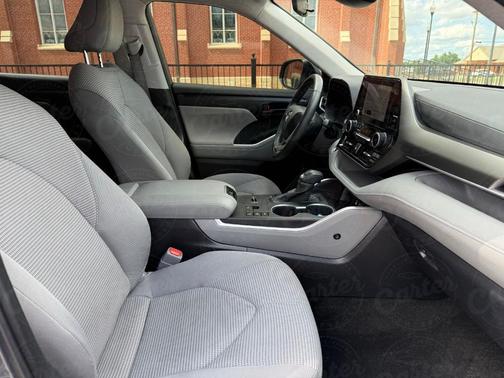 2024 Toyota Highlander Hybrid LE