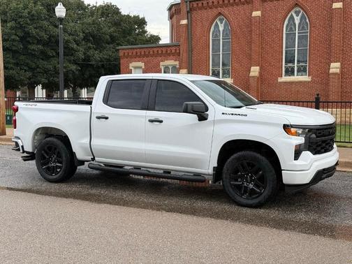 2025 Chevrolet Silverado 1500 Custom