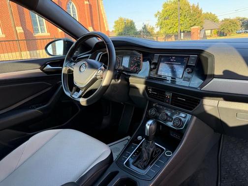 2020 Volkswagen Jetta 1.4T R-Line