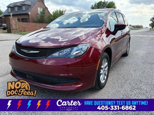 Velvet Red Pearlcoat 2023 Chrysler Voyager LX