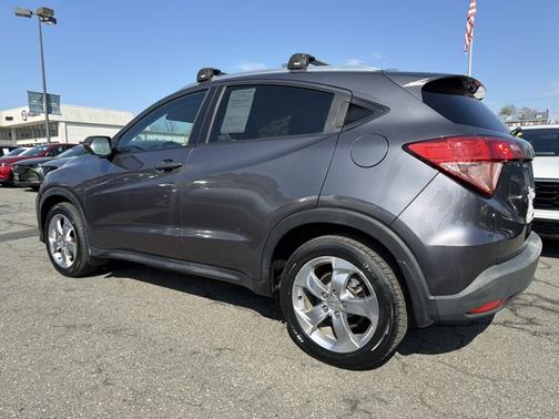 Alabaster Silver Metallic 2016 Honda HR-V EX-L w/Navi