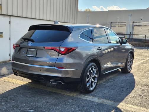 2023 Acura MDX w/Technology Package